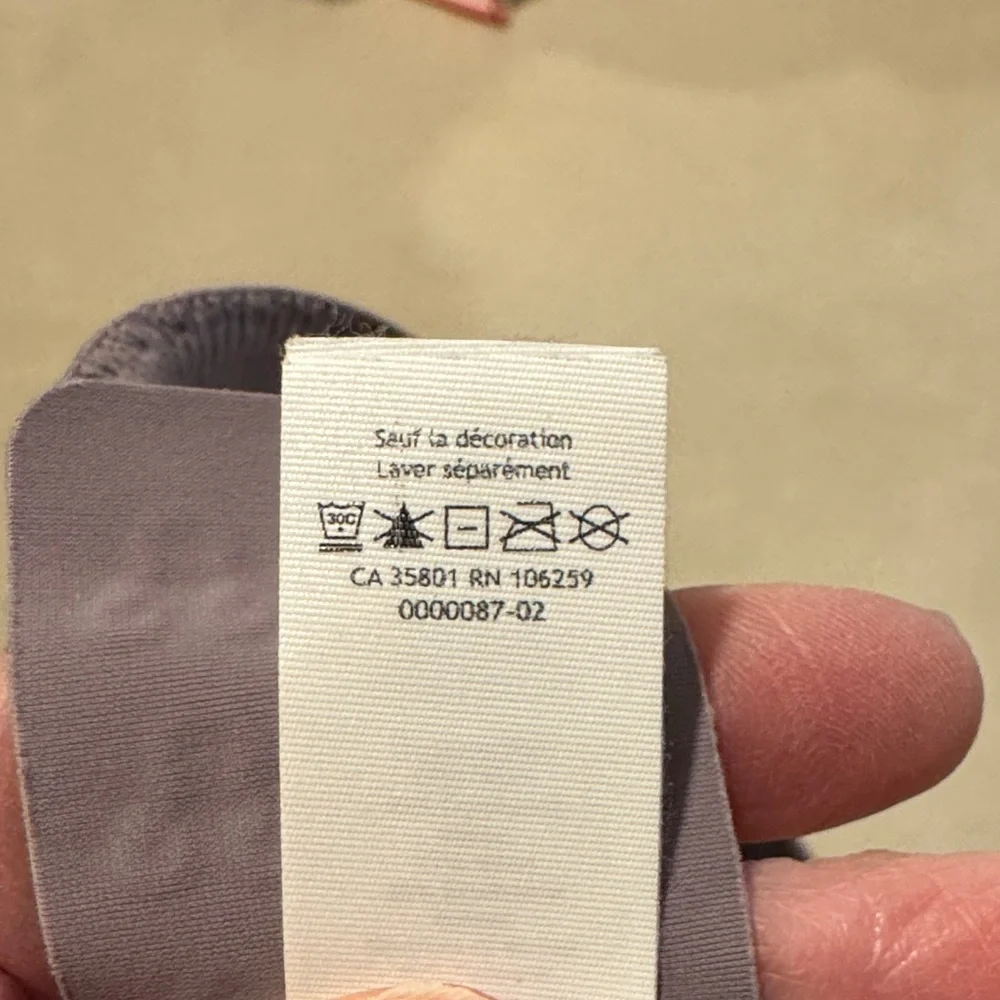 Lululemon Sport bra-Swift Speed Bra-High Support. Size 40C. Plum. - Picture 11 of 13